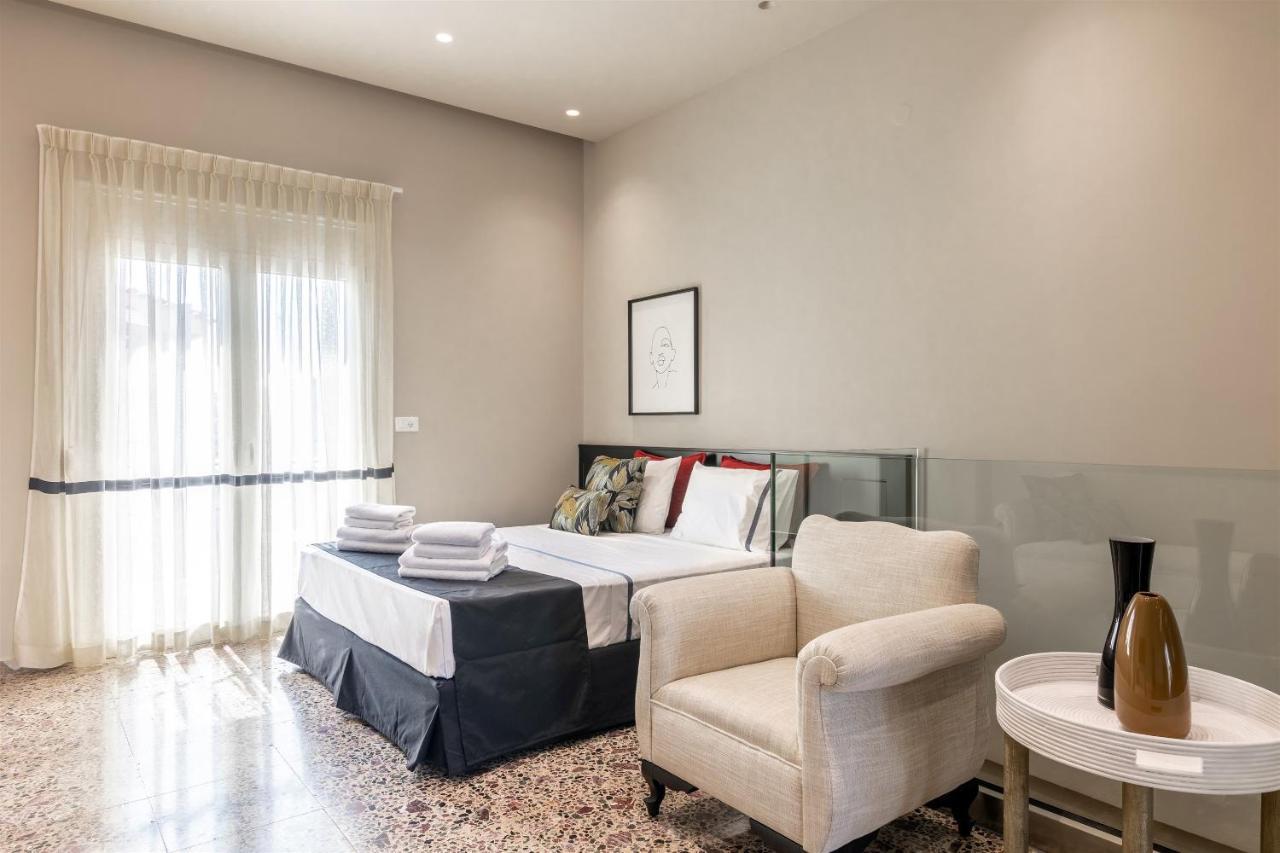 Andrews Luxury Suites Near The Airport Iraklion Buitenkant foto