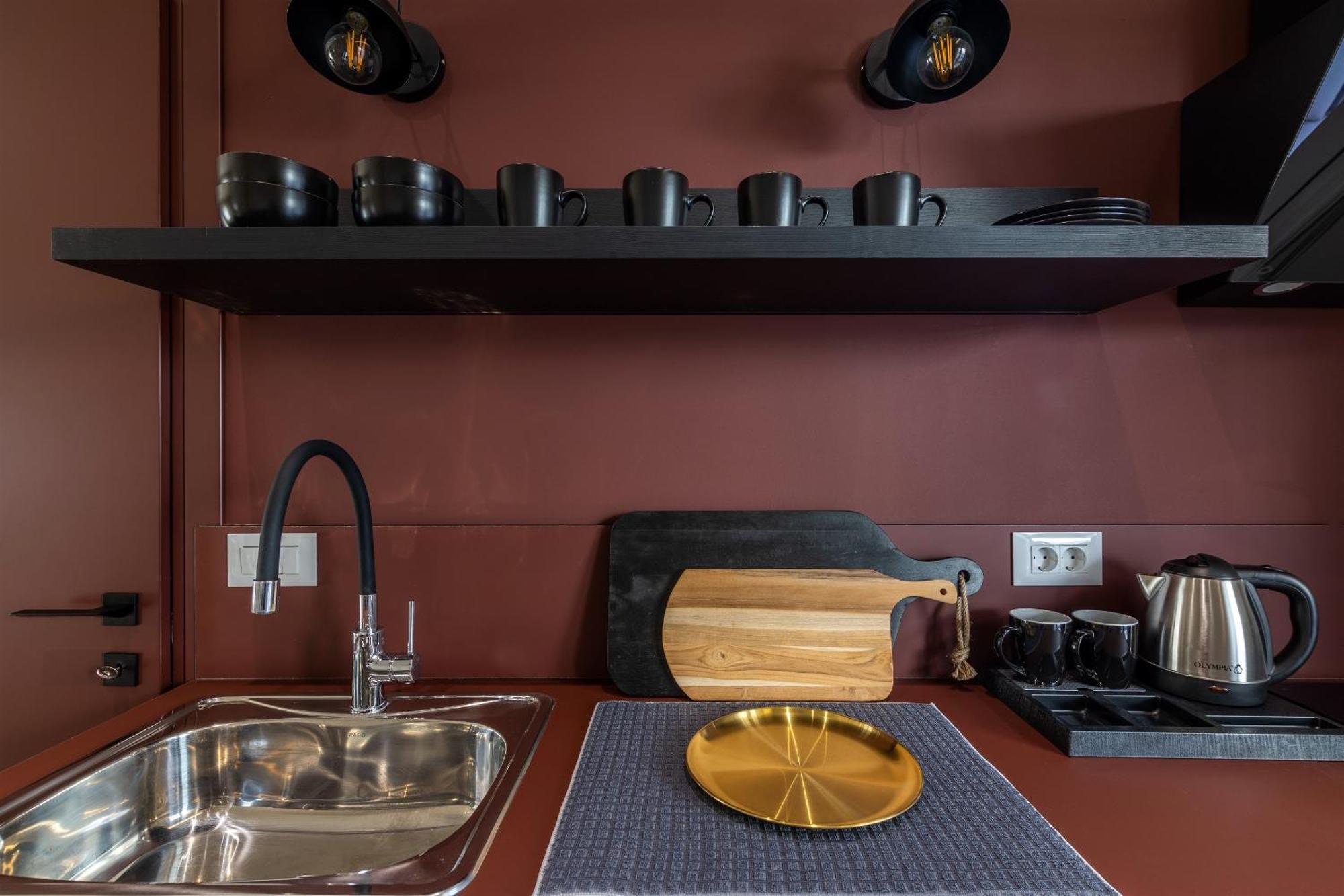 Andrews Luxury Suites Near The Airport Iraklion Buitenkant foto