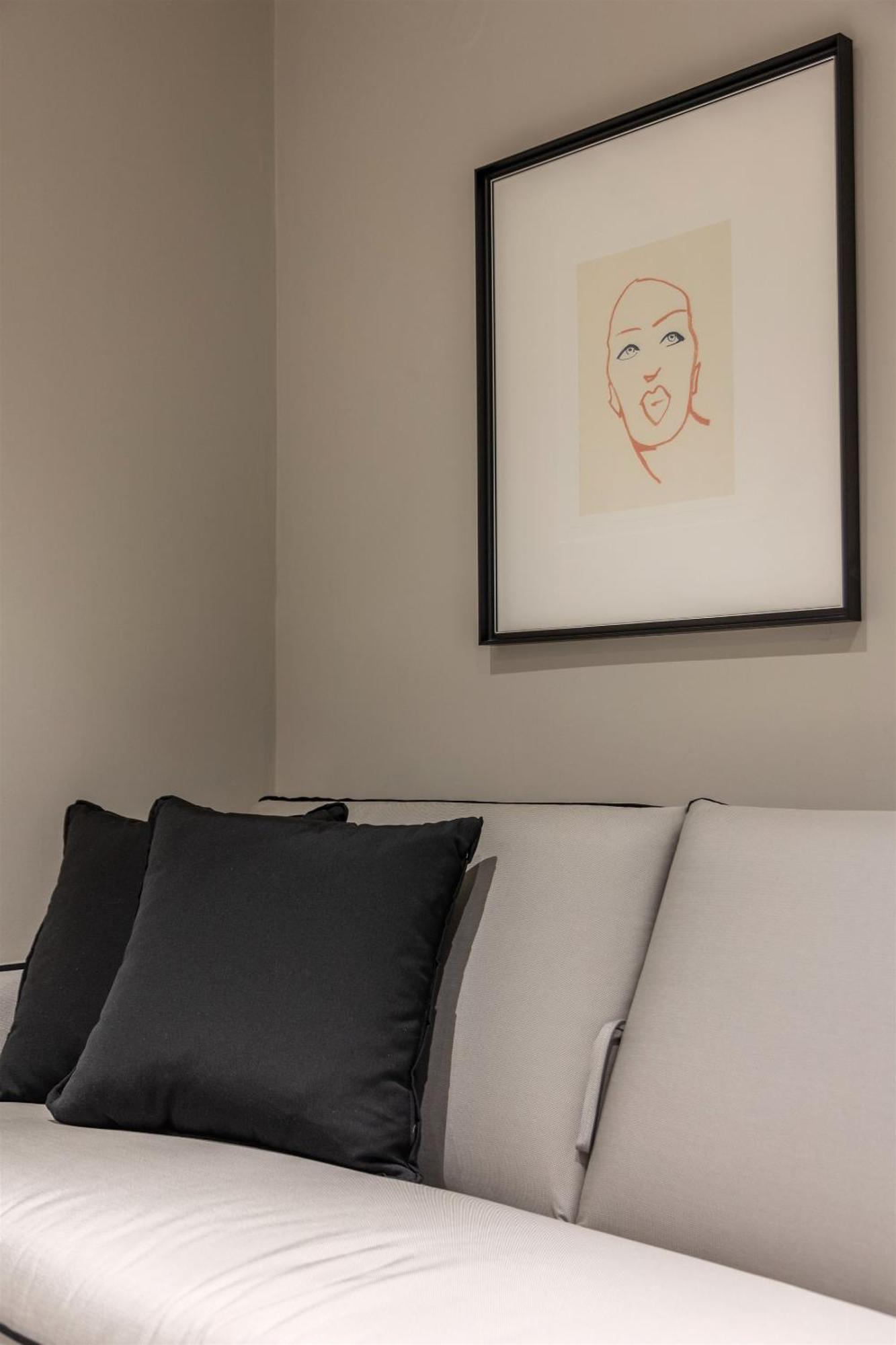 Andrews Luxury Suites Near The Airport Iraklion Buitenkant foto